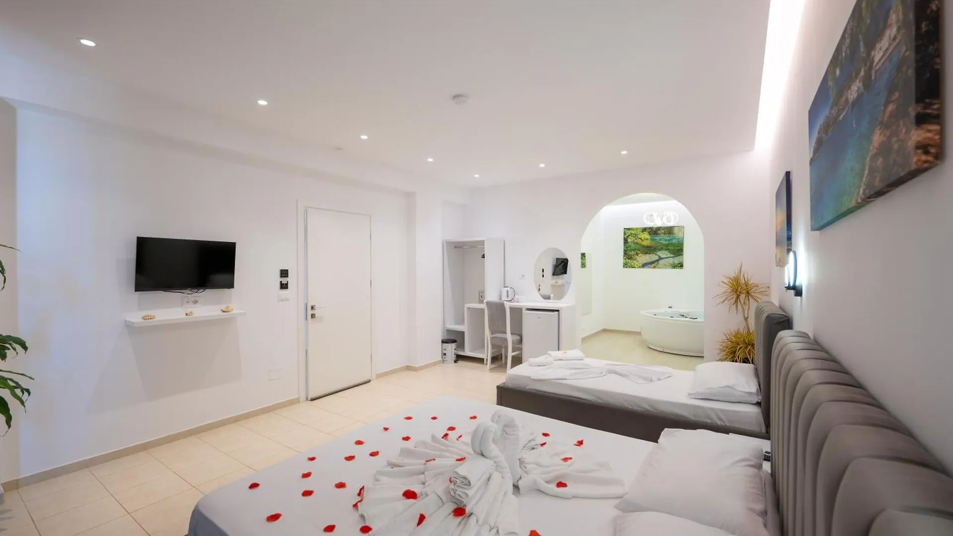 Feniks Hotel Ksamil Albania