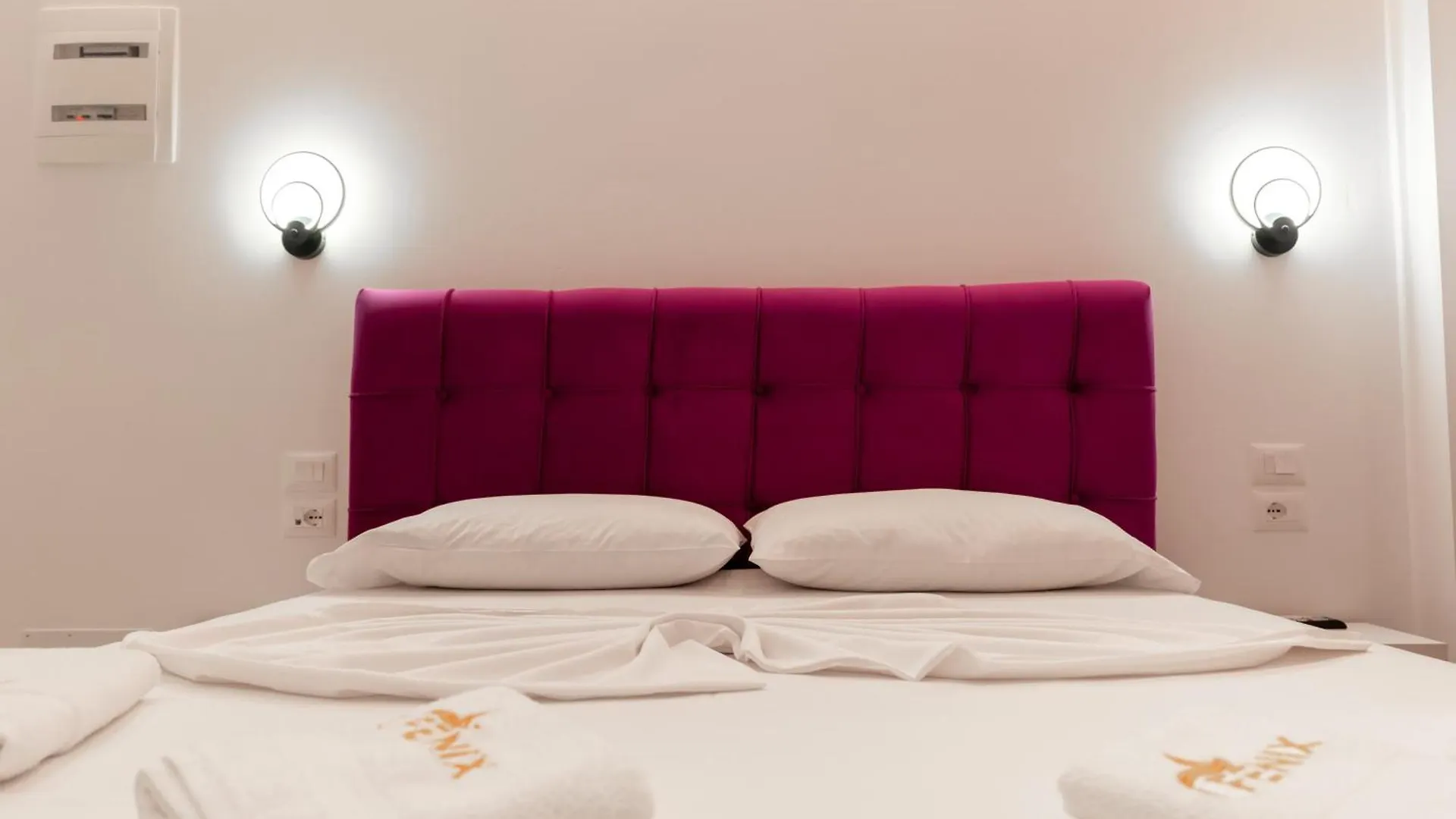 Feniks Hotel Ksamil