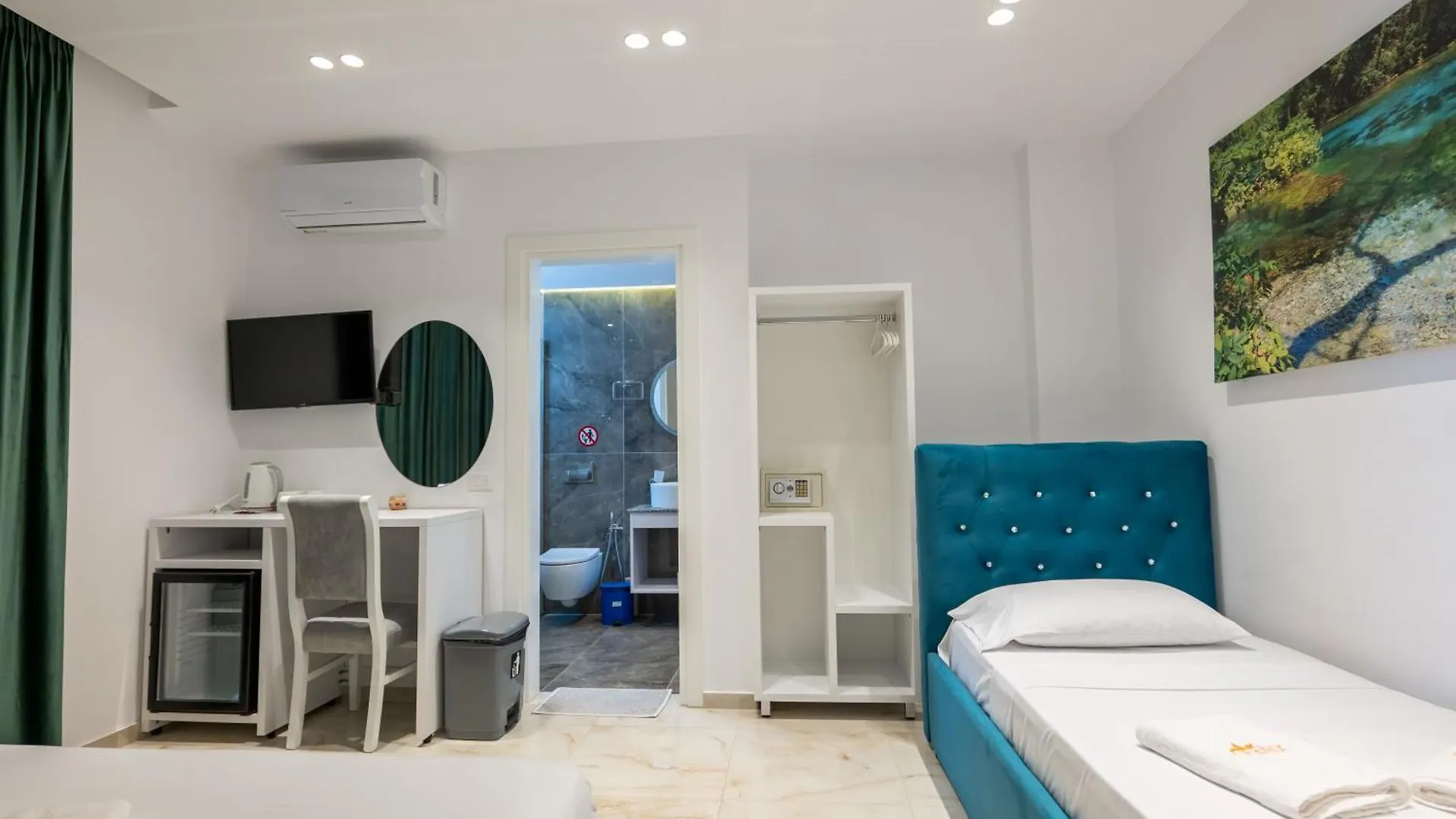 Feniks Hotel Ksamil Albania