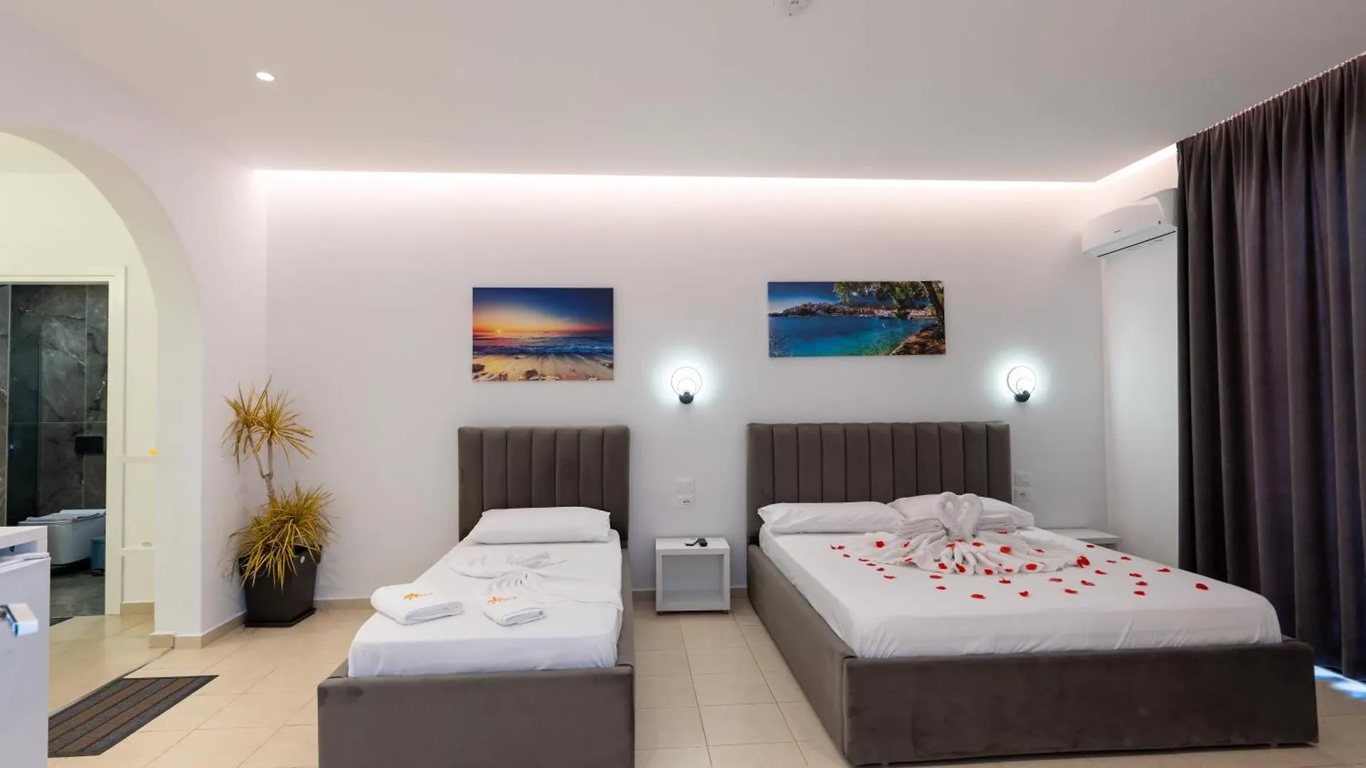 Feniks Hotel Ksamil