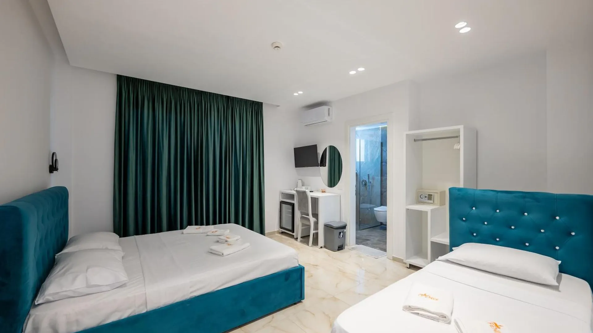 ***  Feniks Hotel Ksamil Albania