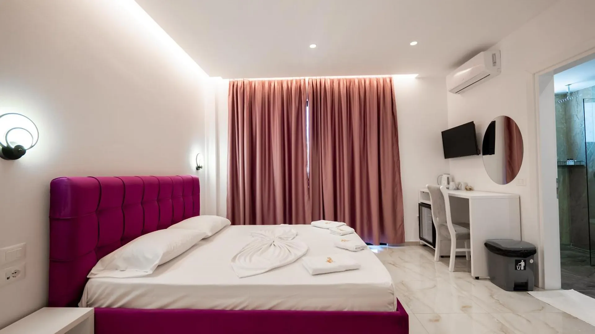 Feniks Hotel Ksamil