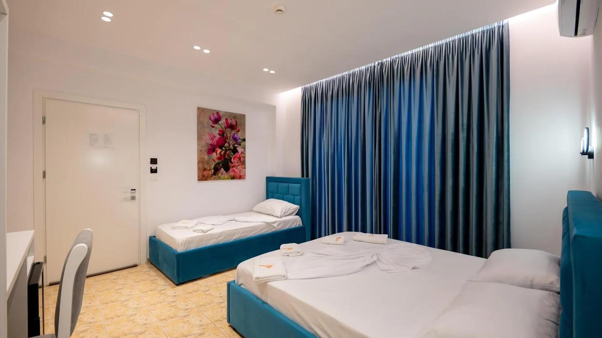 Feniks Hotel Ksamil 3*,