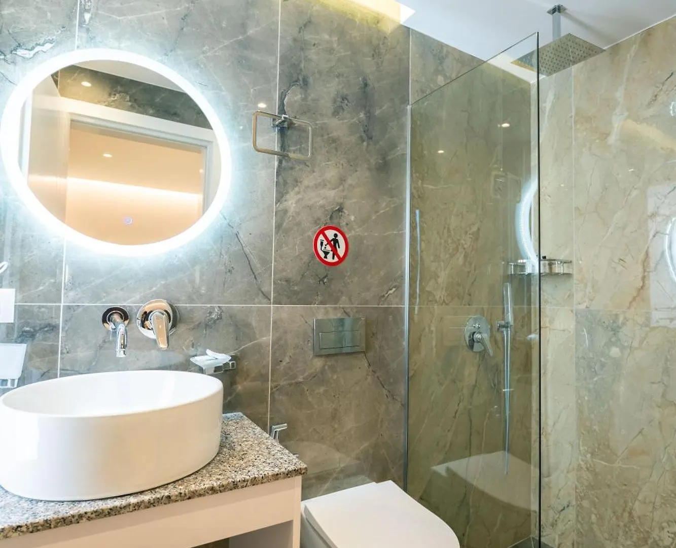 Feniks Hotel Ksamil